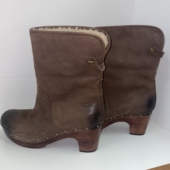 UGG Australia Women's Lynnea II Sheepskin Clog Boots 9 - Picture 12 of 12